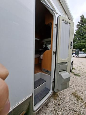 CAMPER CI DUCATO MANSARDATO SEMIDINETTE LETTO MATRIMONIALE CLIMATIZZATORE FOTOVOLTAICO WEBASTO CAMPEGGIO USATI GENERALI - Foto 2