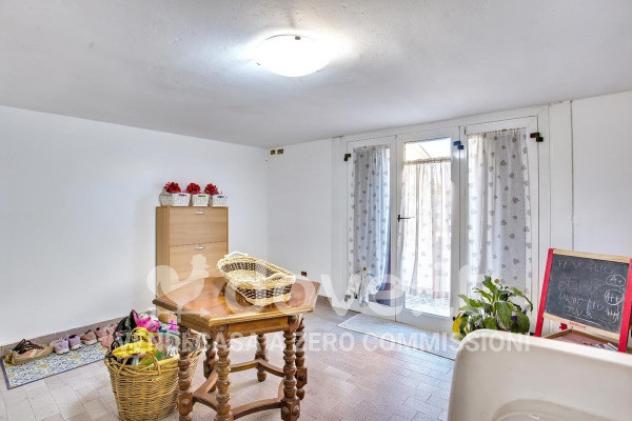 Villa di 240 m² con 4 locali e box auto doppio in vendita a Carnago - Foto 8