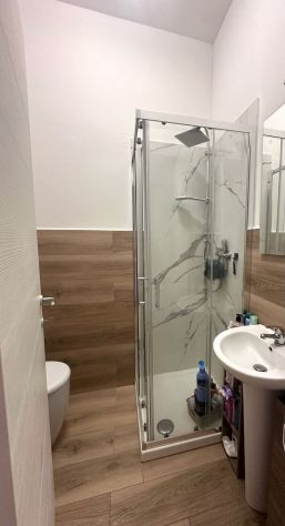 DISPONIBILE DA SUBITO SINGOLA ARREDATA CON BAGNO PRIVATO IN V.SAFFI ANGOLO V.VEN - Foto 9