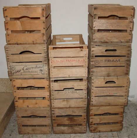 11 cassetta da frutta e ortaggi (patate, mele, ecc.) alcune marcate