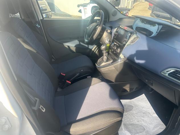 Lancia Ypsilon 1.0 FireFly 5 porte S&S Hybrid Platino - Foto 6
