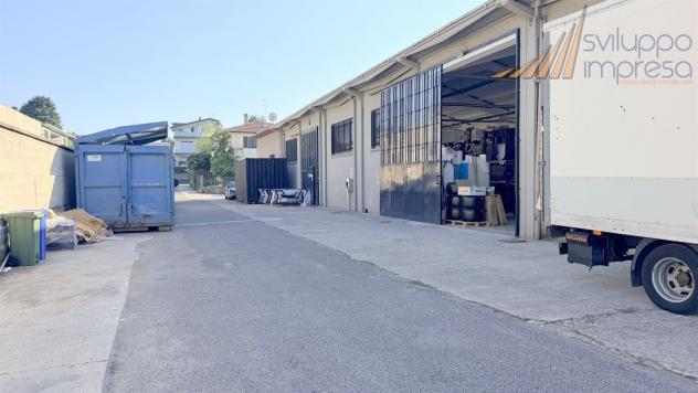 CAPANNONE CON UFFICI IN VENDITA A VIMERCATE - Foto 12