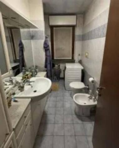 Immobile in asta di 76 m², box auto in vendita a Borgomanero - Foto 8