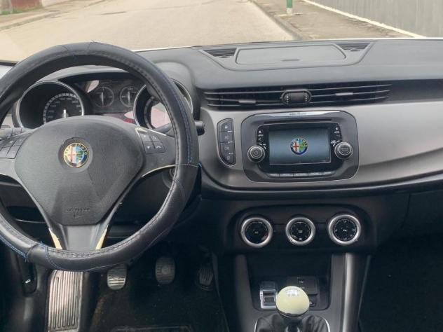 ALFA ROMEO - Giulietta - 1.6 JTDm-2 105 CV Distinctive - Foto 8