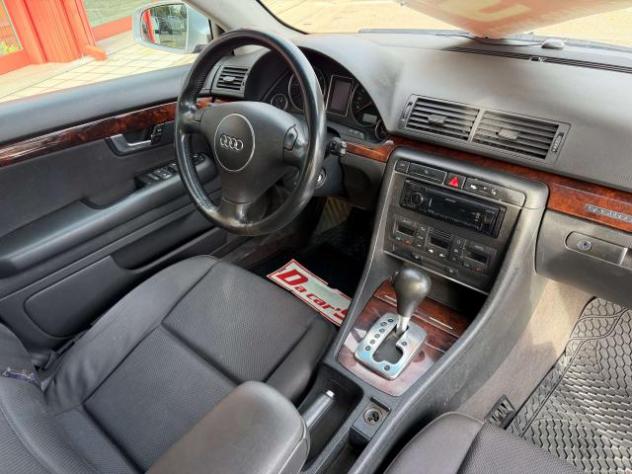 Audi A4 Berlina 2.5 V6 tdi quattro 180cv tiptronic - Foto 10