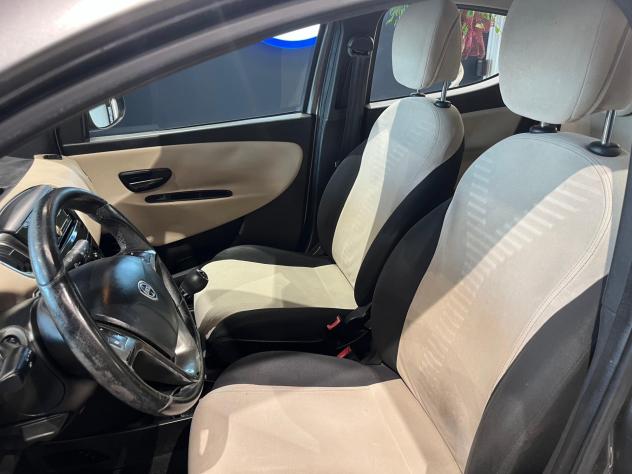 Lancia Ypsilon 1.3 MJT 16V 95 CV 5 porte S&S Silver - Foto 10