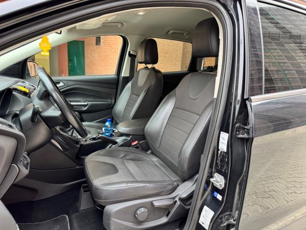 Ford Kuga 2.0 TDCI 150 CV S&S 4WD Powershift Titanium - Foto 7