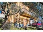 Villa di 320 m² con più di 5 locali e box auto in vendita a Predore