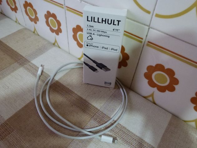 Cavetti per I Phone ed I Pad originale e il compatibile sigillato mai utilizzato - Foto 3