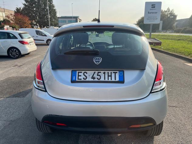 Lancia Ypsilon 0.9 TwinAir 85 CV 5 porte Metano Ecochic Silver - Foto 7