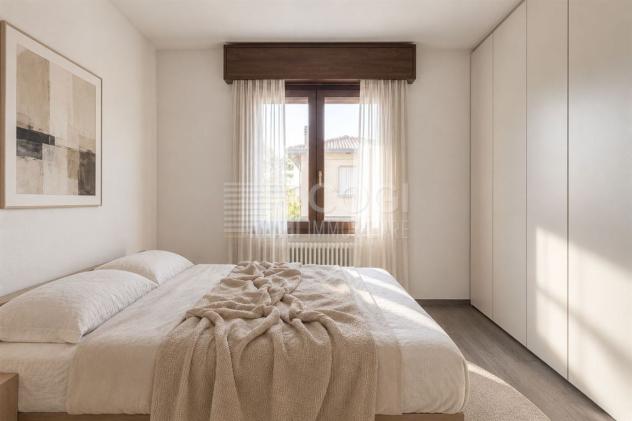Appartamento ristrutturato con ingresso indipendente, giardino e tavernetta versatile - Foto 5