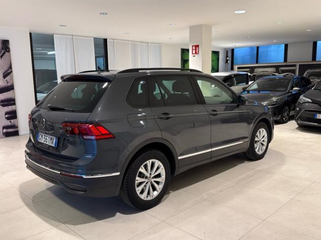 Volkswagen Tiguan 2.0 TDI SCR Adaptive Cruise Fari LED Sensori DAB - Foto 7