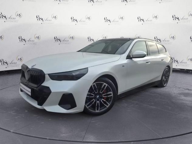 BMW Serie 5 520i sDrive M Sport Pro Gancio Iconic Glow 19" Tetto
