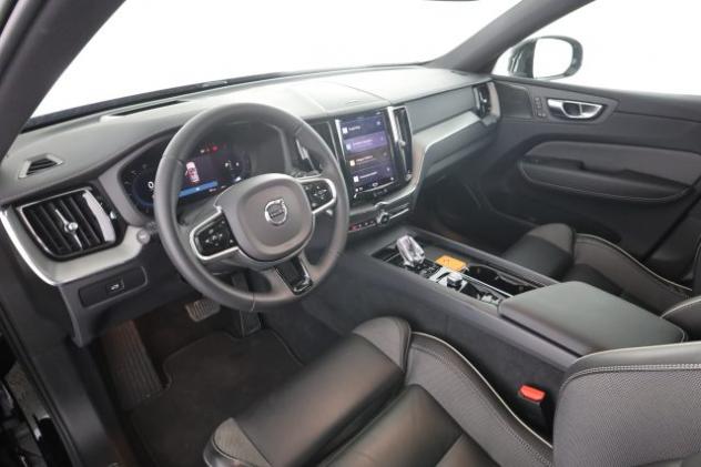 VOLVO XC60 XC60 B4 (d) AWD automatico Ultimate Dark rif. 23748969