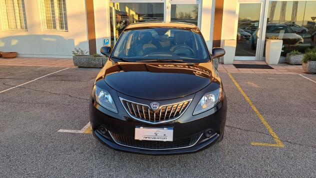 Lancia Ypsilon 1.0 FireFly 5 porte S&S Hybrid Silver