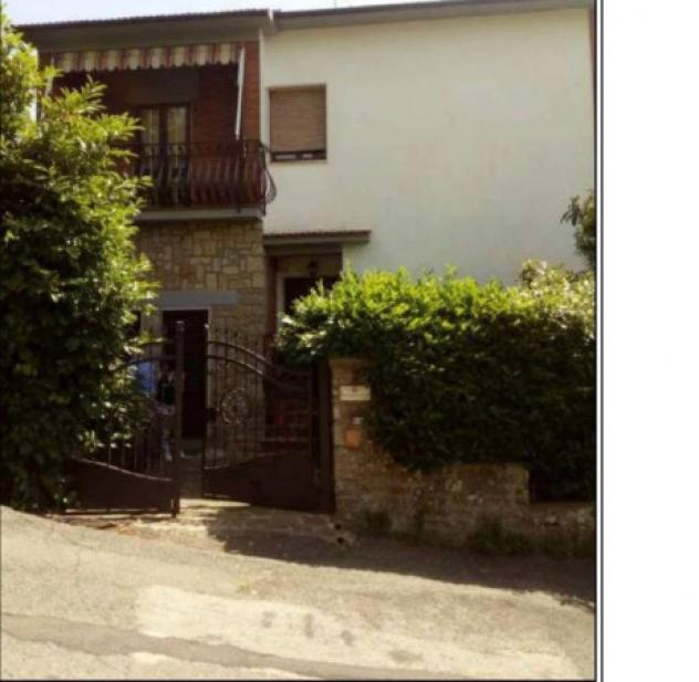 Immobile in asta di 224 m² con più di 5 locali e box auto in vendita a Roccastrada - Foto 2