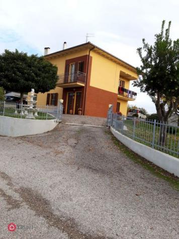 Casa Bi/Trifamiliare di 329mq a Urbino