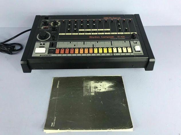 Roland TR-808 drum machine per compositore di ritmi analogic