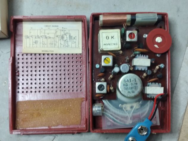 radio a transistor con scatolo e depliant originali anni 60 - Foto 7