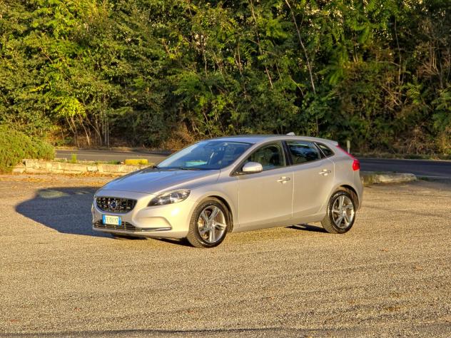 Volvo V40 D4 Momentum CV-120 Automatica E6 NEO 2016 - Foto 3