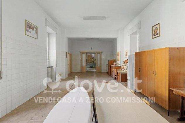Palazzo / Stabile di 2800 m² con più di 5 locali in vendita a Leggiuno - Foto 8