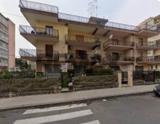 Locale Commerciale in affitto a Acireale