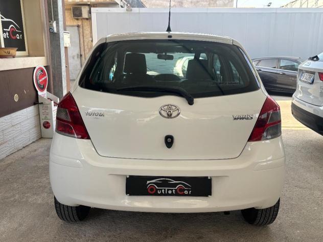 TOYOTA - Yaris - 1.0 5p. Now - Foto 6