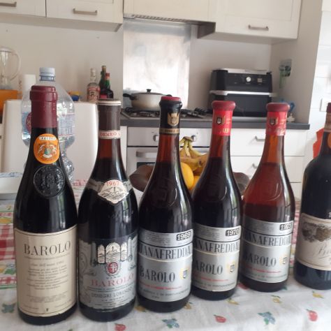 18 bottiglie di BAROLO rare