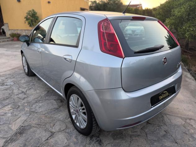 Fiat Grande Punto 1.3 MJT 75 CV 5 porte Dynamic - Foto 2