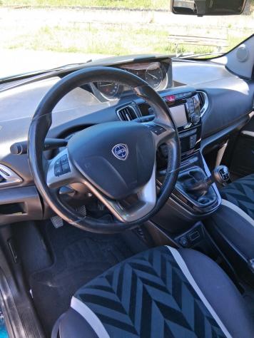 Lancia Ypsilon 1.3 MJT 16V 80 CV 5 porte S&S Gold - Foto 8
