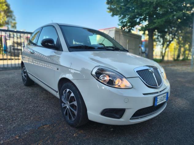 Lancia Y Ypsilon 1.3 MJT 75cv EURO 5 Garanzia! - Foto 2