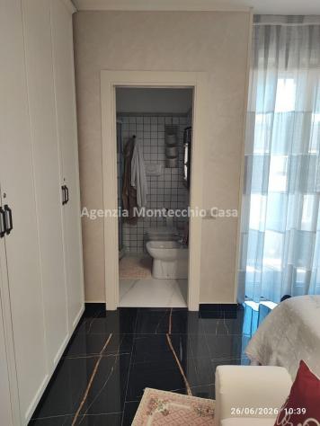 Appartamento completamente ristrutturato con tre camere, taverna, garage e ampio scoperto esclusivo - Foto 4