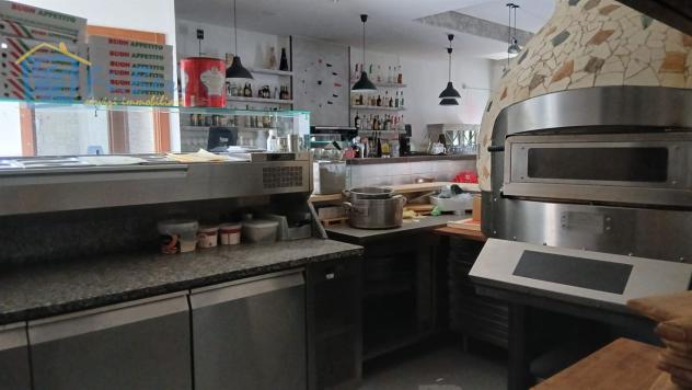 Cernusco sul Naviglio - AMPIO NEGOZIO CON CANTINA - Foto 11