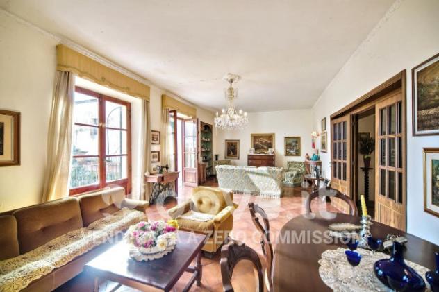 Appartamento di 150 m² con più di 5 locali in vendita a Sinalunga