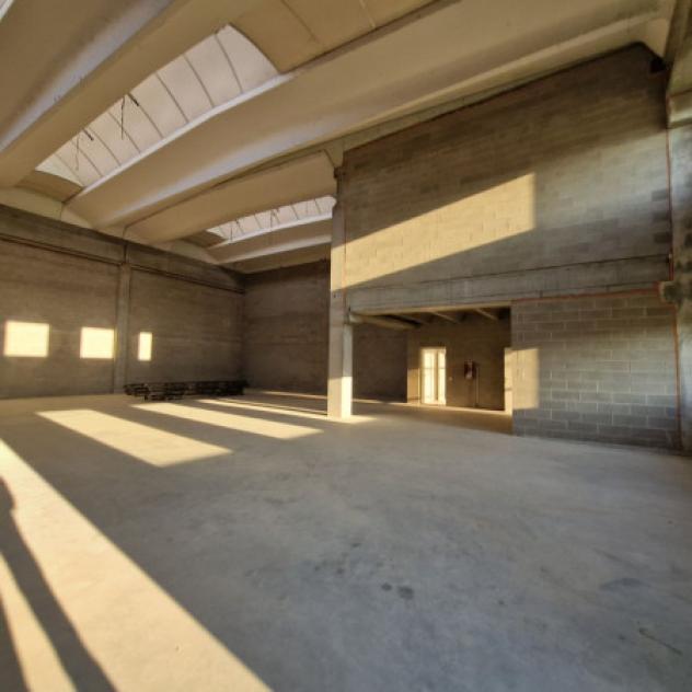 Immobile di 595 m² con 3 locali in affitto a Arese - Foto 13