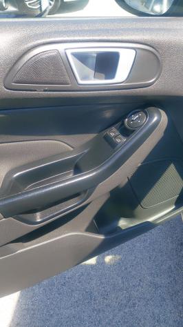 Ford Fiesta 1.4 5 porte Bz.- GPL Titanium - Foto 9