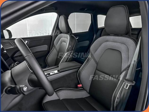 Volvo XC60 2.0 b5 mhev Plus Black Edition awd auto - Foto 8