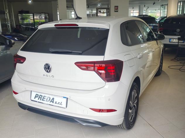 Volkswagen Polo 1.0 Young - Foto 6