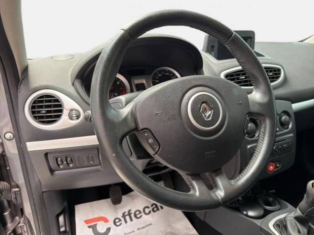 RENAULT Clio 1.2 16V 5 porte Luxe rif. 23930195 - Foto 8