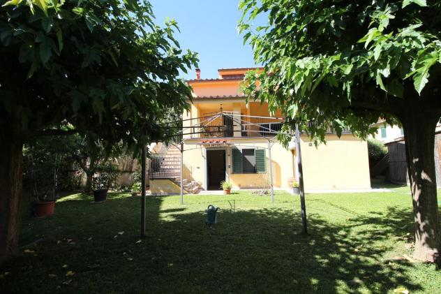 Villa in vendita a San Filippo - Lucca 245 mq Rif: 1275545
