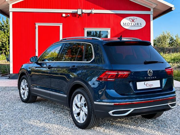Volkswagen Tiguan 2.0 TDI 150 CV SCR DSG Elegance Sport - Foto 10
