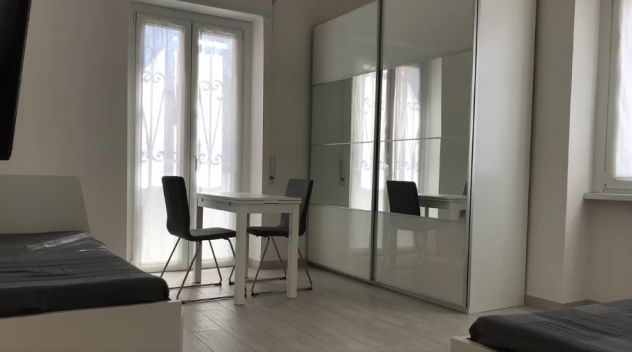 LUCIO SESTIO STANZA IN APPARTAMENTO PER RAGAZZE
