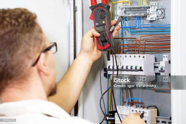 Affidabile ed Economico Elettricista Tutto Fare di Firenze - Foto 3