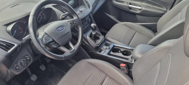 Ford Kuga 1.5 TDCI 120 CV S&S 2WD Titanium - Foto 3