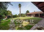 Villa di 423 m² con più di 5 locali e box auto in vendita a Giugliano in Ca &hellip;