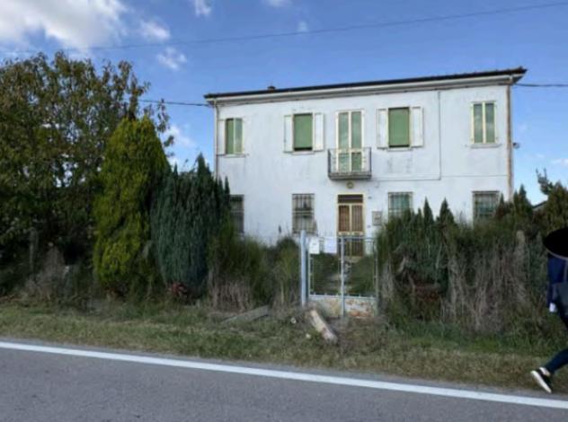 Immobile in asta di 120 m², box auto in vendita a Riva del Po - Foto 2
