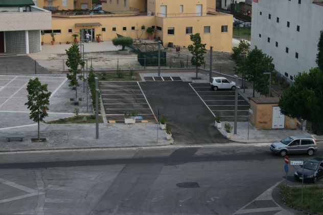 Locale arredato con parcheggio euro 299 mese - Foto 10