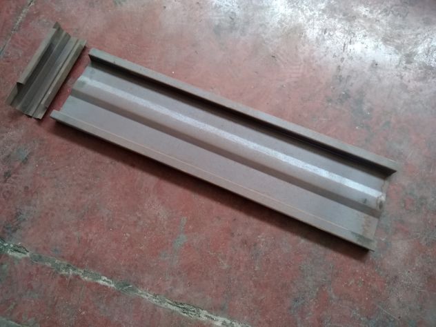 Sponda pressopiegata per rimorchio da cm 112 x 30 con angolare