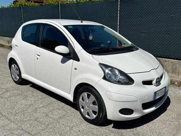 Toyota Aygo 1.0 12V VVT-i 5 porte - Foto 4