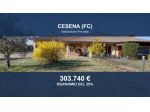 Immobile in asta di 313 m² con più di 5 locali in vendita a Cesena